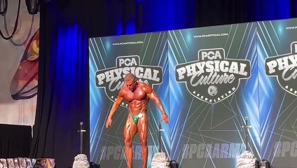 Neil bodybuilder muted