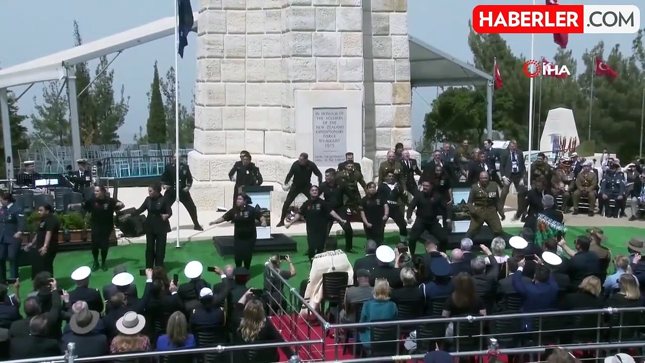 Çanakkale Kara Savaşları'nın 109. yıl dönümünde Yeni Zelanda askerleri 'haka' dansı yaptı