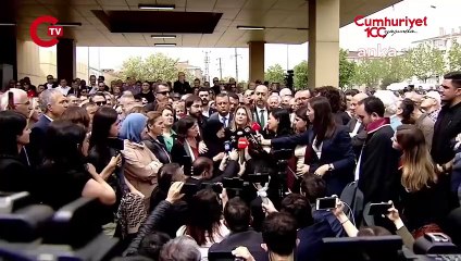 Oğuz Arda Sel'in annesi Mısra Öz_ Çok heyecanlıyım, çok büyük bir mücadelenin başlangıcındayız