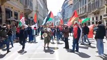 Milano, al presidio pro Palestina attacchi a Unione europea e Nato