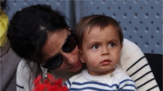 GALA VIDEO - Rafael Nadal papa comblé : sa femme Xisca et son fils souriants supporters en tribunes !
