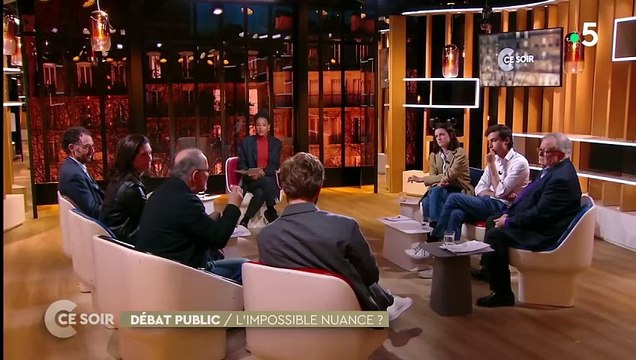A CNews, ce n'est pas possible ! Ils sont dans un fantasme. Ils mélangent le journaliste, l'éditorialiste et le polémiste ! : Thomas Legrand dézingue la chaîne de Pascal Praud et Laurence Ferrari dans C ce soir sur France 5