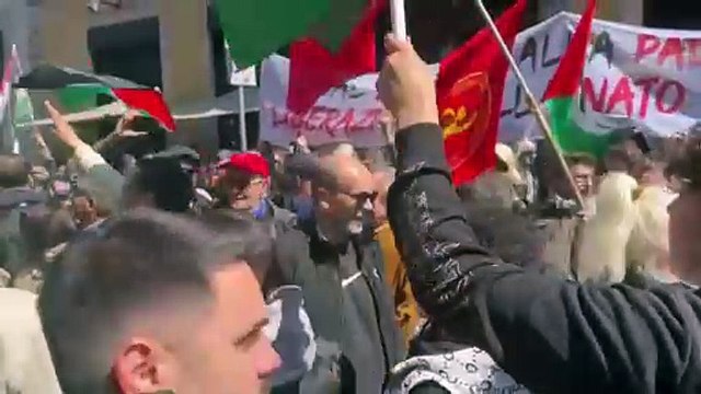 Tensioni al corteo del 25 Aprile a Milano, insulti all'indirizzo della Comunità Ebraica