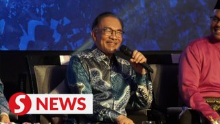 Anwar wants more women in top civil service posts