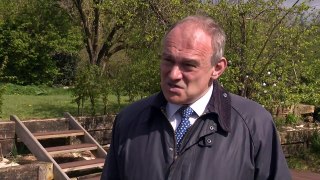 Ed Davey calls for freeze of fares on campaign in Shropshire