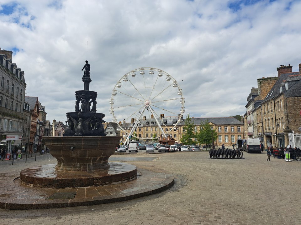 La grande roue tourne encore jusqu'au 12 mai à Guingamp