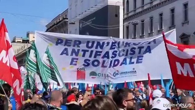 25 Aprile, decine di migliaia in piazza a Milano