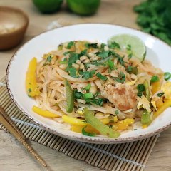 Pad thai¨ (Nouilles de riz saute´es au poulet)