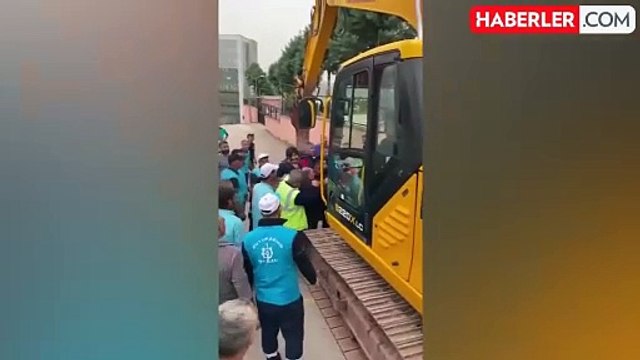 Kocaeli Büyükşehir Belediyesi: Ekiplerimiz, İzmit Belediyesi ekipleri tarafından darp edildi