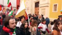 Verona, bandiere palestinesi al corteo del 25 Aprile: protesta di fronte alla sinagoga