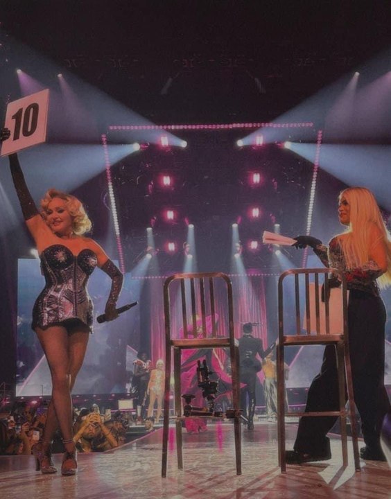 Wendy Guevara sorprende en el escenario con Madonna