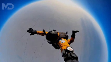 Üç Rus, stratosferden Kuzey Kutbu'na paraşütle atlayarak dünya rekoru kırdı