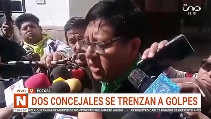 Dos concejales "se trenzan a golpes" en Potosí.