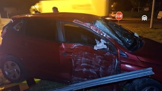 Çarpışan iki otomobilin sürücüleri yaralandı