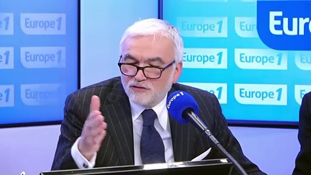 Emmanuel Macron à la Sorbonne : «Il aime parler, il aime s'écouter», constate Pascal Praud