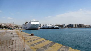 piraeus 25/4/2024 Spanish amphibious assault ship Juan Carlos I L61 SPS