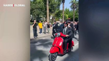 Özgür Özel motor sözünü tuttu! Başkan sürdü, o arkasına oturdu