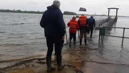 Rutland Sailability receives hoist from Rotary clubs - a wet jetty