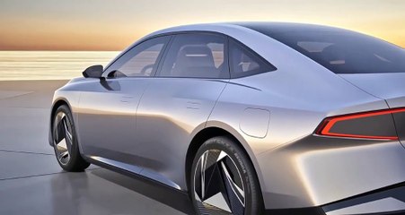 La Nissan Evo Concept est une berline familiale hybride rechargeable
