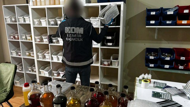 İzmir merkezli 4 ilde kaçak elektronik sigara operasyonu