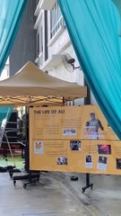 Satu pameran yang mempamerkan replika jubah Nabi Adam As menarik perhatian ramai.   Siapa tahu, berapa ketinggian Nabi Adam?