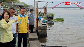 周春米巡視東港防汛 縣府：鹽埔漁港雨水下水道計畫期初通過
