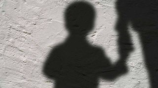 Padrastro que habría golpeado a niño de tres años será imputado por violencia intrafamiliar agravada