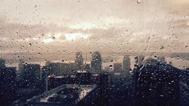 Монотонный шум дождя за окном!