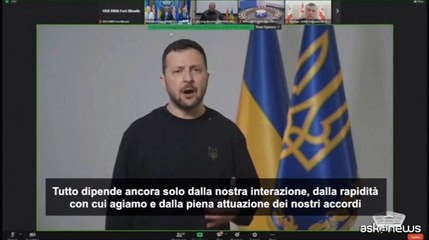 Zelensky: Russia ha tratto vantaggio da lungo dibattito su aiuti Usa