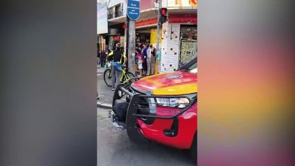 Incêndio destrói hotel no Centro de Curitiba