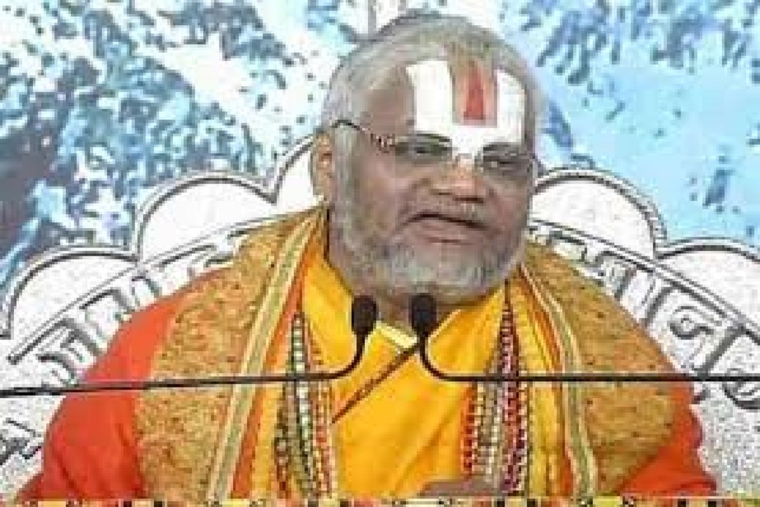 फलाहारी बाबा 20 दिन की पैरोल पर जेल से बाहर आया...