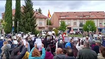 Protesta vecinal en Alpedrete contra PP y Vox