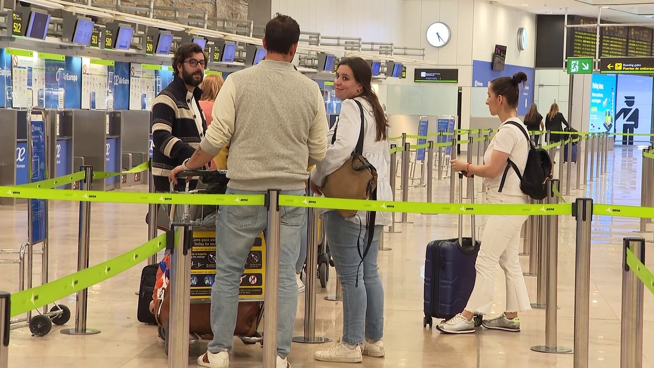La CE considera que la compra de Air Europa por Iberia puede suponer un riesgo de competencia