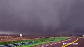 Up close with a tornado in Nebraska