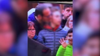 Dad bites a boy's ear at the Snooker Championships