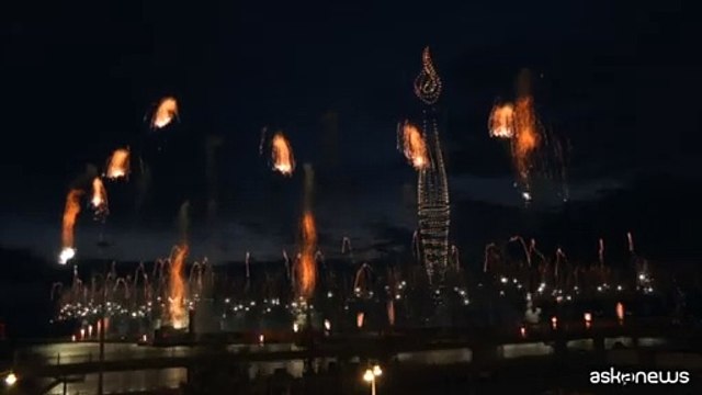 Centinaia di droni e fuochi a Marsiglia per le Olimpiadi