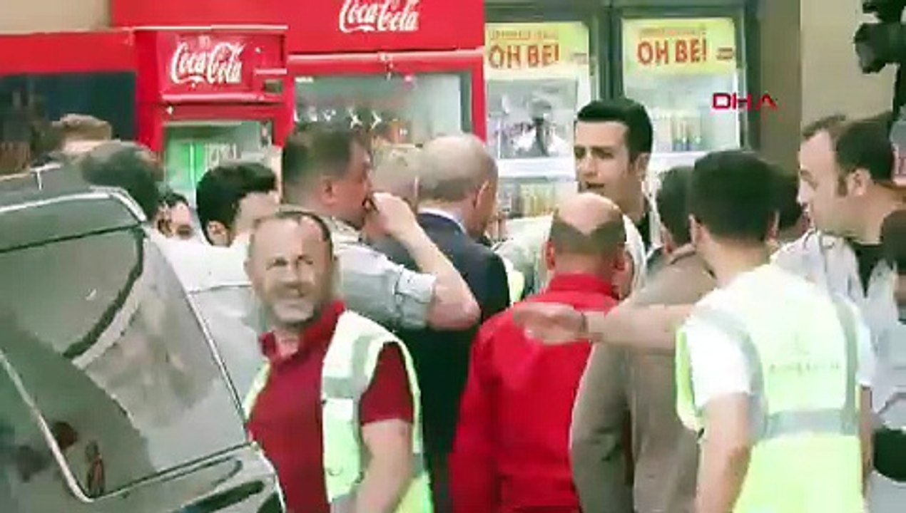 Erdoğan'dan akaryakıt istasyonuna sürpriz ziyaret