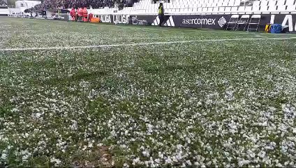 El granizo obliga a detener el Burgos CF vs Amorebieta