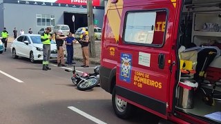 Motociclista se envolve em colisão contra Honda City na Rua Erechim
