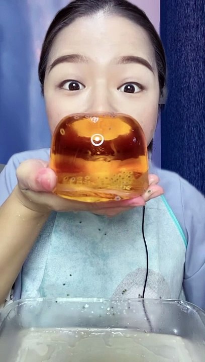 ice eating Asmr #asmreating #bigbitesice