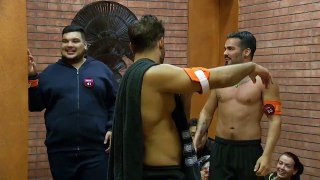 Ricardo Costa pega faca durante briga e é expulso de reality da Record
