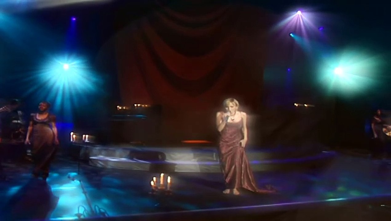 PATRICIA KAAS — IL ME DIT QUE JE SUIS BELLE – (LIVE) | PATRICIA KAAS —  “RENDEZ-VOUS” EN CHANSONS – (1998, À L'OLYMPIA DE PARIS)