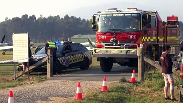 Glider crashes at Mount Beauty in north-east Victoria, killing Melbourne mother and pilot