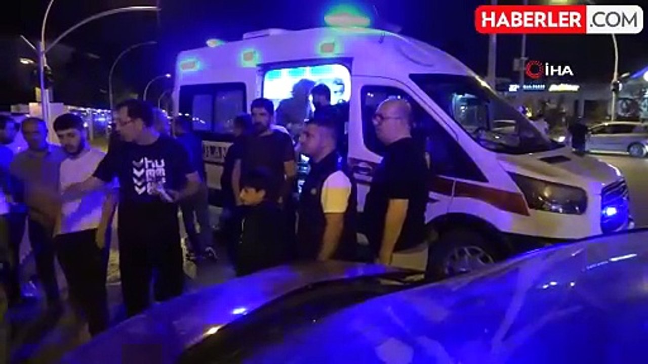 Üç aracın karıştığı kazada ortalık savaş alanına döndü