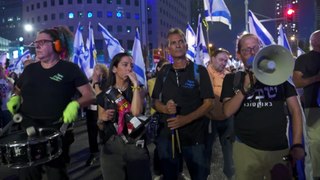 Thousands block Tel Aviv streets to protest against Netanyahu government