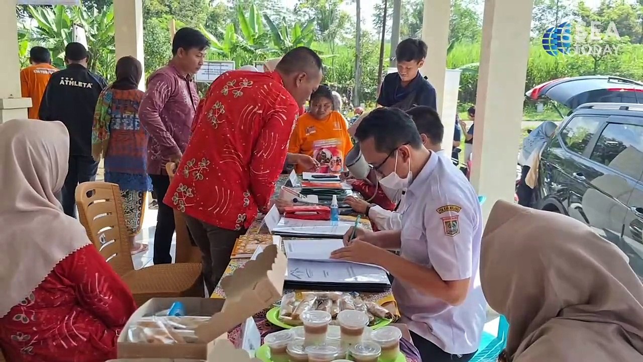 Disabled People Took Part In Batik-Making Skill Training