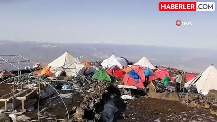 İlkbaharda Ağrı Dağı'nda kayak keyfi