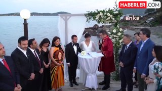 CHP Parti Meclisi Üyesi Umut Dikili ve Sinem Satılmış'ın Nikahı Balıkesir'de Kıyıldı