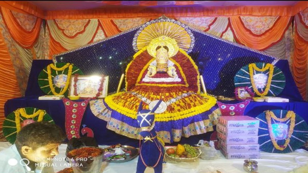 भजन संध्या: जयपुर बना खाटू धाम, सजाया 80 फीट ऊं...