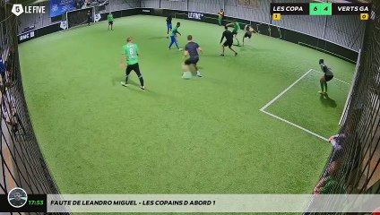 Faute de Leandro Miguel - LES COPAINS D'ABORD 1